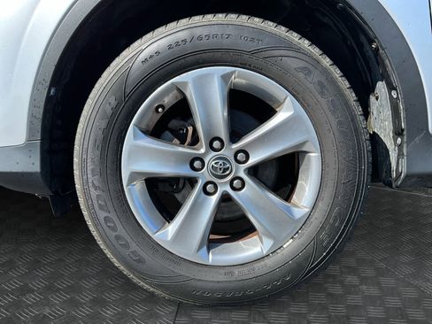 Used 2015 Toyota RAV4 XLE image 16