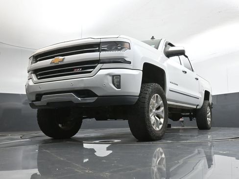 Used 2017 Chevrolet Silverado 1500 LTZ Z71 w/ LTZ Plus Package AWD/4WD image 37
