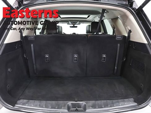 Used 2023 Nissan Pathfinder SL w/ SL Premium Package AWD/4WD image 9