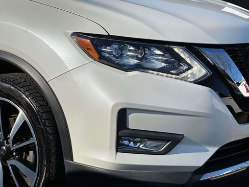 Used 2019 Nissan Rogue SL w/ Premium Package image 7