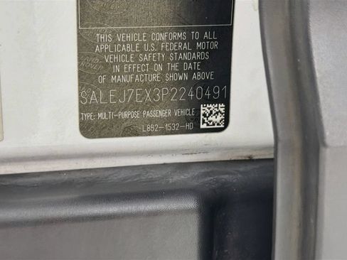 Certified 2023 Land Rover Defender 110 S AWD/4WD image 34