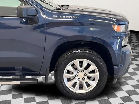 Used 2020 Chevrolet Silverado 1500 Custom w/ Custom Value Package AWD/4WD image 22