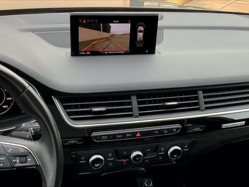 Used 2017 Audi Q7 3.0T Premium Plus w/ Premium Plus Package image 7