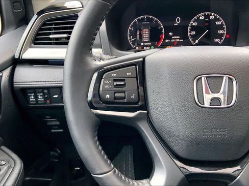 Used 2025 Honda Odyssey Touring image 24