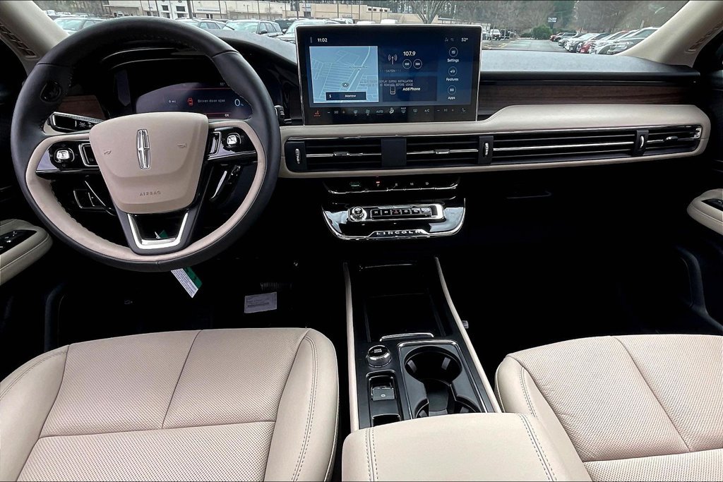 New 2025 Lincoln Corsair Grand Touring w/ Equipment Group 301A AWD/4WD image 5