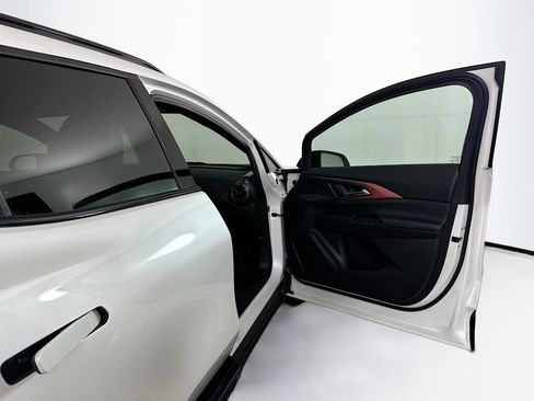 Used 2025 Chevrolet Equinox EV RS FWD image 32