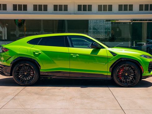 Used 2026 Lamborghini Urus S AWD/4WD image 2