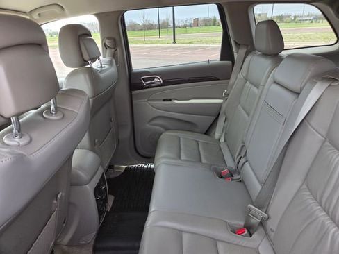 Used 2011 Jeep Grand Cherokee Laredo AWD/4WD image 42