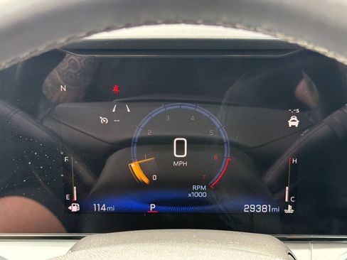 Used 2025 Chevrolet Trax LT w/ LT Convenience Package FWD image 22