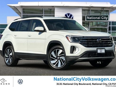 New 2026 Volkswagen Atlas SE FWD image 1