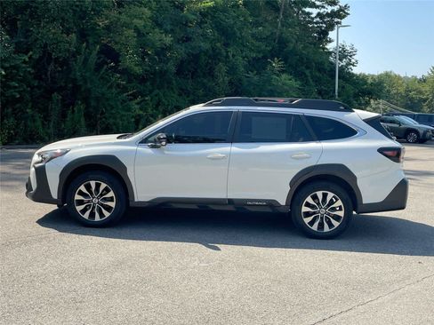 Used 2024 Subaru Outback Limited AWD/4WD image 2
