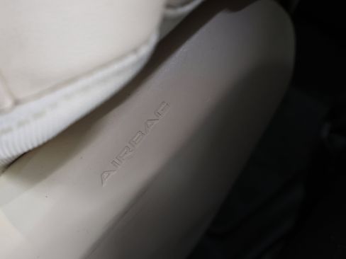 Used 2023 Jeep Grand Cherokee Limited image 44