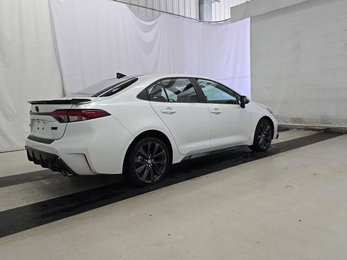 Used 2025 Toyota Corolla XSE FWD image 4