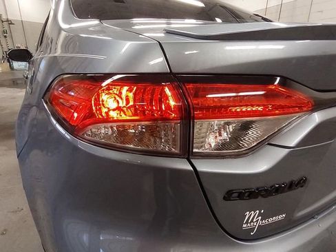 Used 2023 Toyota Corolla SE image 32
