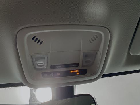 Used 2019 Chevrolet Traverse LS FWD image 22