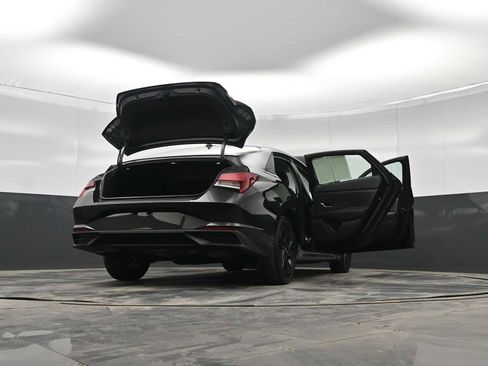Used 2023 Hyundai Elantra SEL image 43