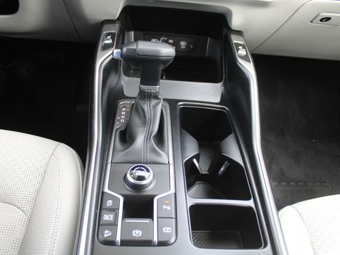 Certified 2025 Kia Sorento S w/ Panoramic Sunroof Package image 34