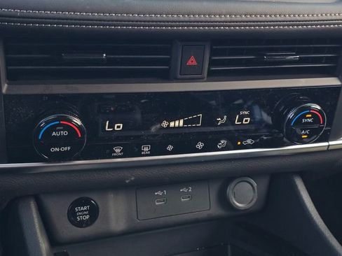 Certified 2026 Nissan Rogue SV FWD image 25