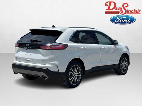 Used 2024 Ford Edge Titanium w/ Equipment Group 301A AWD/4WD image 4
