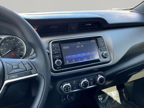 Used 2020 Nissan Kicks S FWD image 9