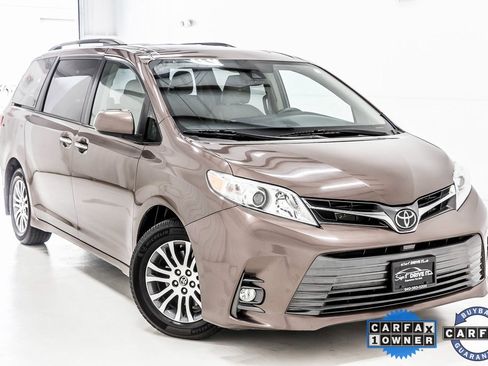 Used 2020 Toyota Sienna XLE Premium image 8
