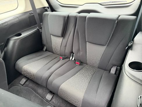 Used 2012 MAZDA MAZDA5 Touring w/ Moonroof & Audio Pkg FWD image 14