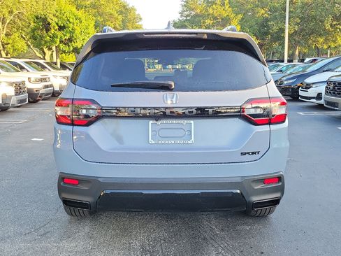 New 2026 Honda Pilot Sport image 5