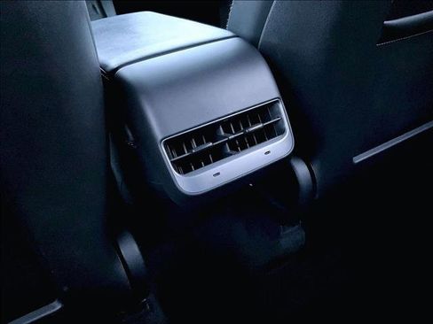 Used 2022 Tesla Model Y Performance image 25