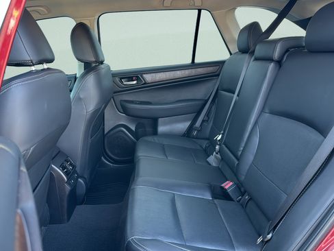 Used 2017 Subaru Outback 2.5i Limited AWD/4WD image 29
