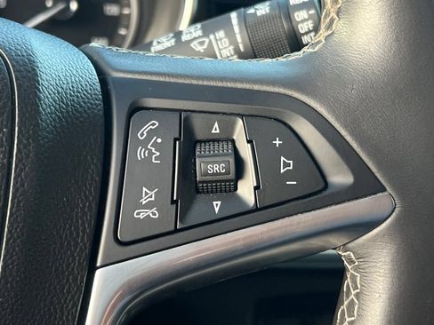 Used 2022 Buick Encore Preferred w/ Safety Package AWD/4WD image 36