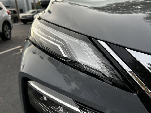 Used 2022 Nissan Rogue Platinum w/ Head-Up Display Package image 12