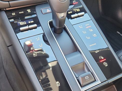 New 2026 Porsche Macan Turbo image 14