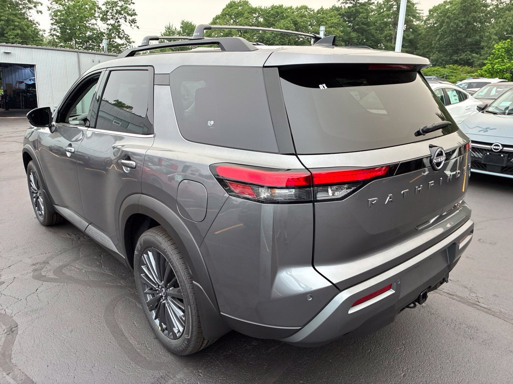 New 2026 Nissan Pathfinder SL w/ SL Premium Package (P04) AWD/4WD image 5