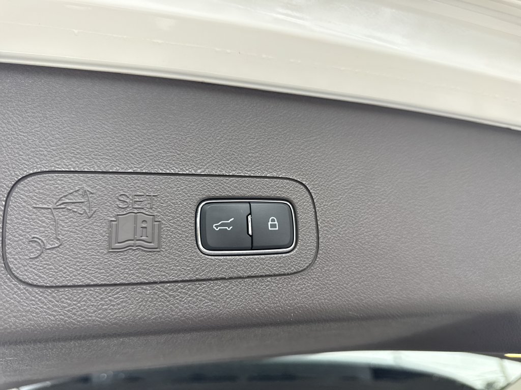 Used 2023 Lincoln Aviator Reserve w/ Elements Package Plus AWD/4WD image 40