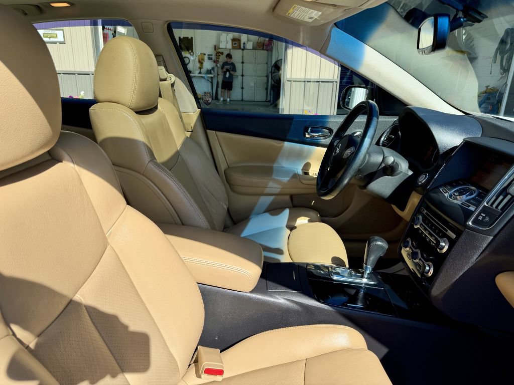 Used 2011 Nissan Maxima 3.5 SV w/ Monitor Pkg FWD image 16