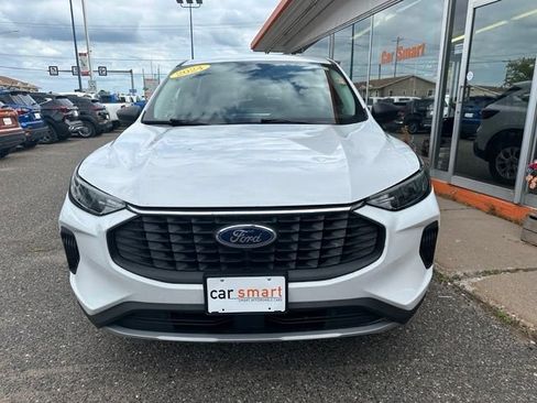 Used 2024 Ford Escape Active w/ Tech Pack #1 AWD/4WD image 2