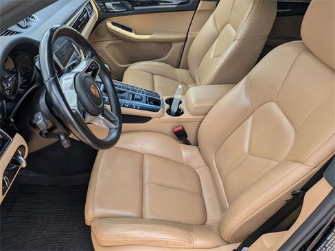 Used 2018 Porsche Macan Sport Edition image 14