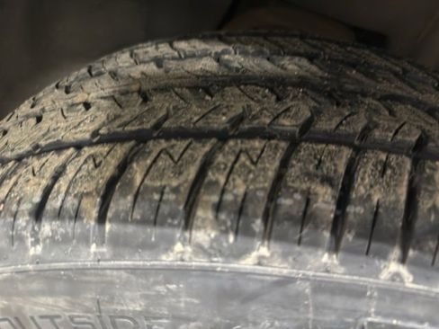 Used 2017 Chevrolet Suburban LT image 31