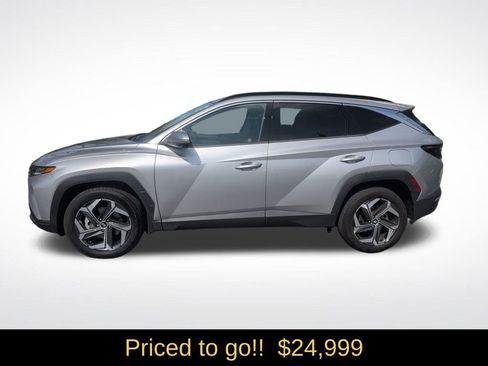 Certified 2022 Hyundai Tucson Limited w/ Cargo Package AWD/4WD image 3