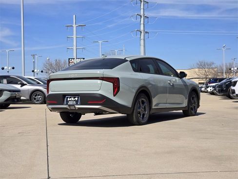 New 2026 Kia K4 LXS image 4
