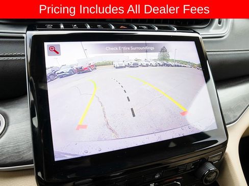 Used 2022 Jeep Grand Cherokee L Limited AWD/4WD image 17