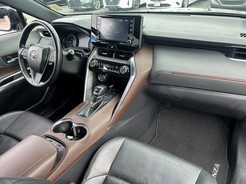 Used 2021 Toyota Venza XLE w/ Softex Package image 35