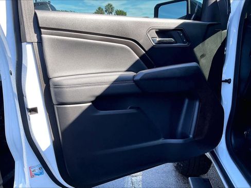 Used 2024 GMC Canyon Elevation w/ Convenience Package image 22