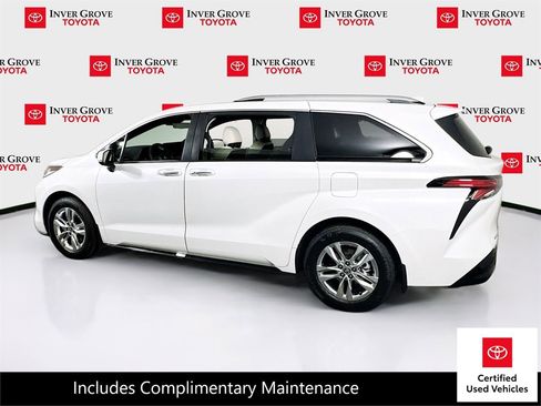 Certified 2026 Toyota Sienna Limited image 7