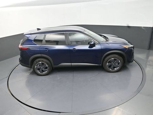 Used 2025 Nissan Rogue SV FWD image 29