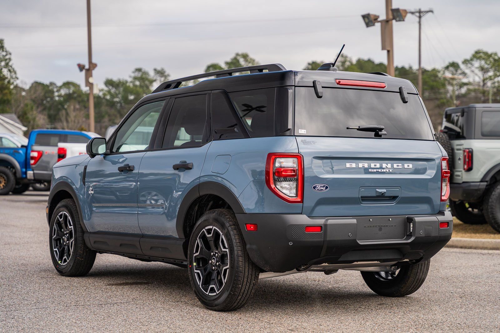 New 2026 Ford Bronco Sport Outer Banks w/ Outer Banks Tech Package+ AWD/4WD image 3