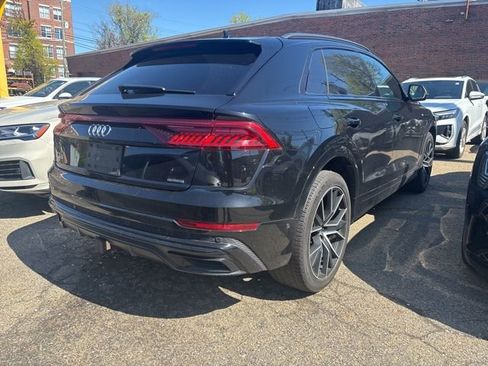 Used 2019 Audi Q8 Prestige w/ Luxury Package AWD/4WD image 8