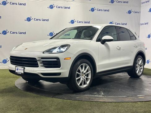 Used 2022 Porsche Cayenne w/ Premium Package AWD/4WD image 6