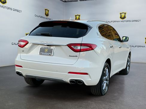 Used 2018 Maserati Levante GranLusso image 5