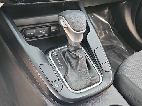 Used 2022 Kia Soul LX image 32